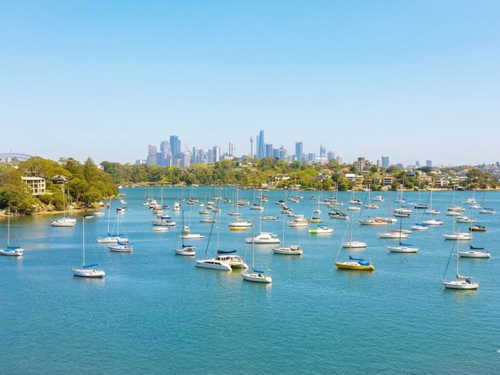 A quiet stroll through the leafy trails of Woodford Bay