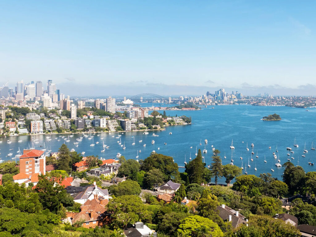 The guardian of the gates - Bellevue Hill's historic estate caretakers